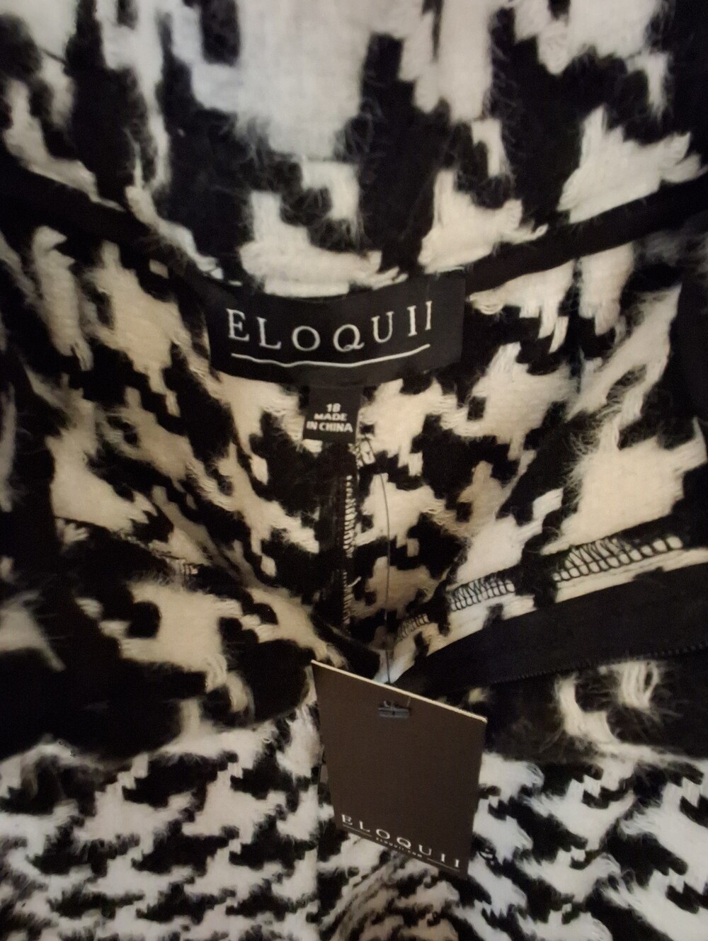 Eloquii Black and White Houndstooth, wide leg textured Pant- Size 18 - Picture 4 of 5